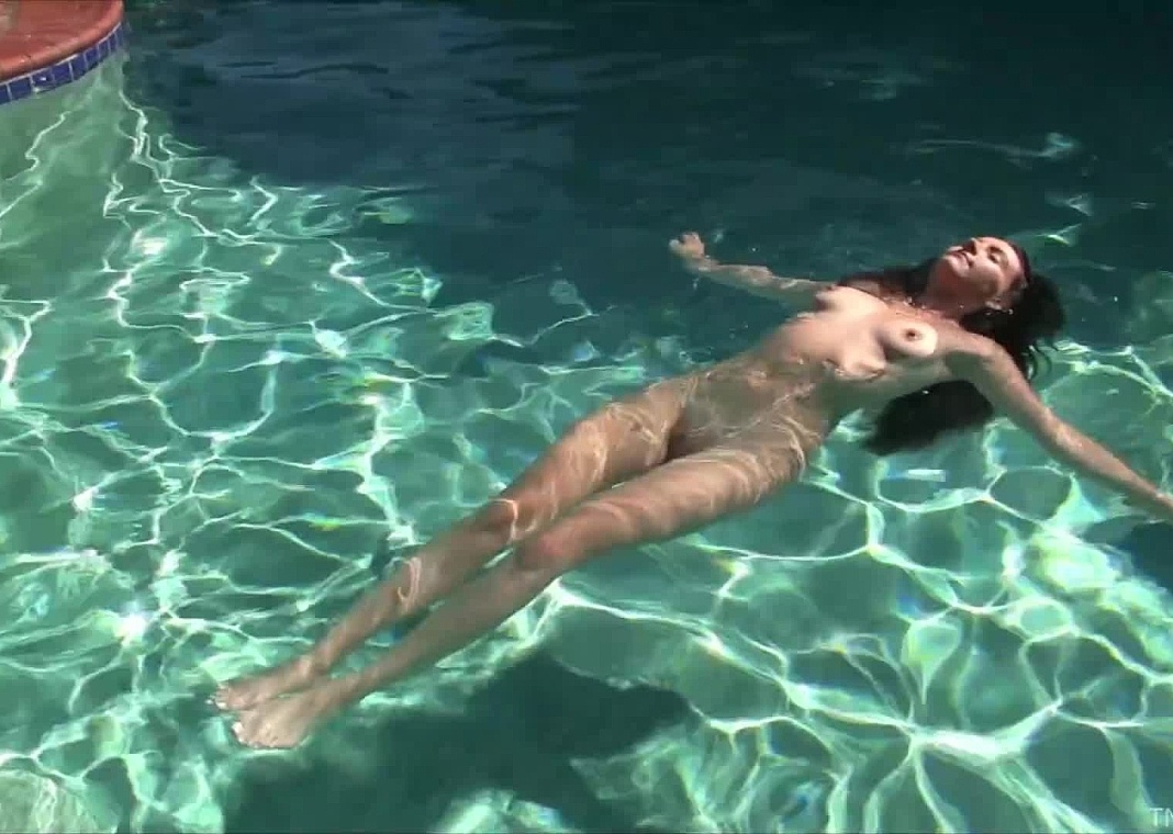 Tg-185 Ashley & Serena Scene 2